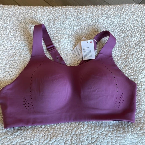 Lululemon Air Support bra